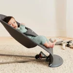 Siège de videur léger pour bébé avec barre de jouet amovible – Siège portable autobloquant naturel pour bébés de 8 à 29 lb (0-24 mois) - Image 2